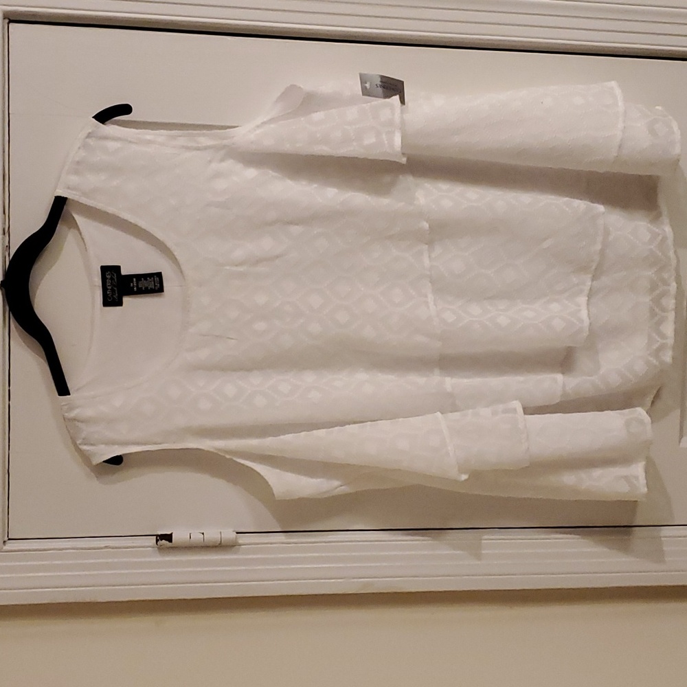 Catherine's sleeveless White shirt